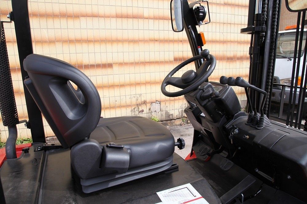 Автопогрузчик дизельный EP CPCD18T8