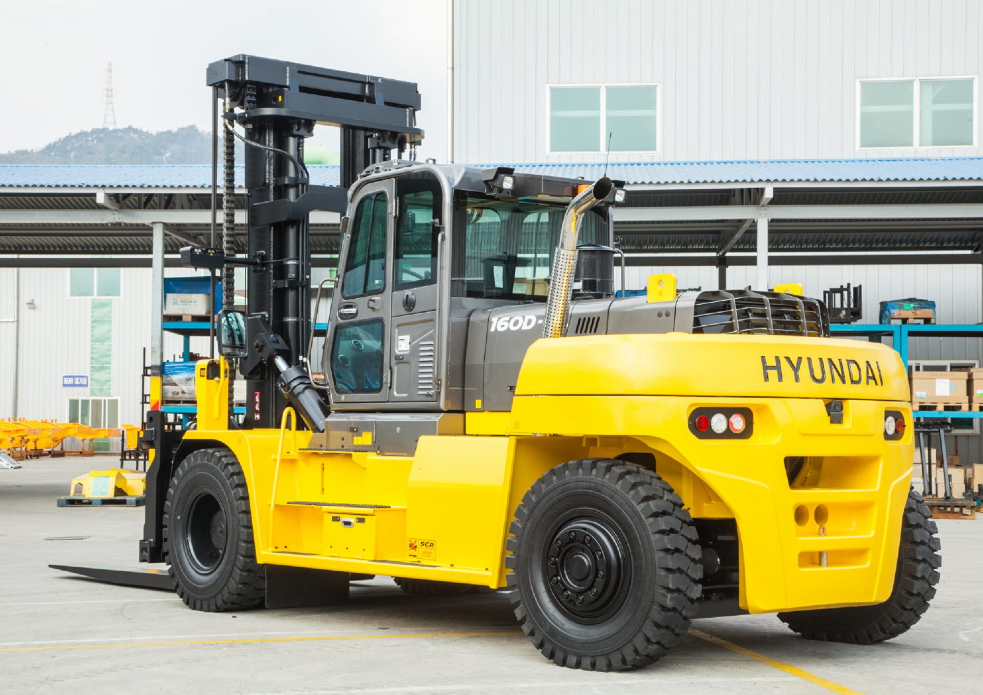 Вилочный погрузчик HYUNDAI 160D-9L