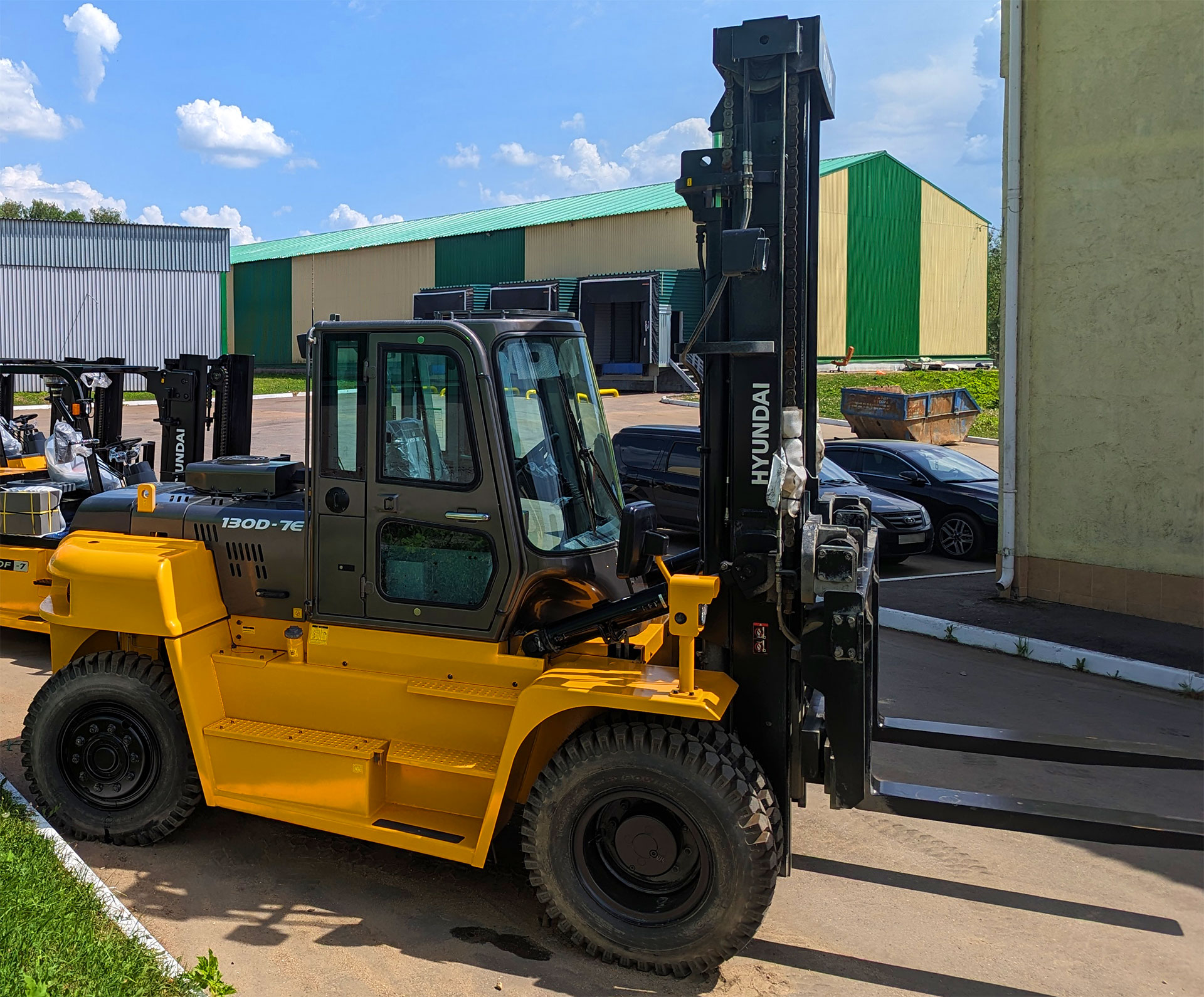 Вилочный погрузчик HYUNDAI 130D-7E
